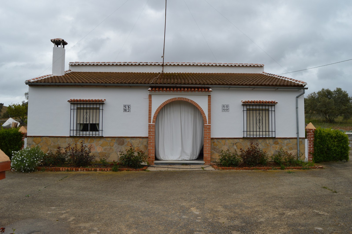 Property Image: Antequera, Costa del Sol (Detached Villa)