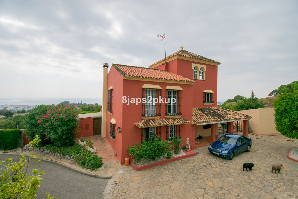 Property Image: Estepona, Costa del Sol (Detached Villa)