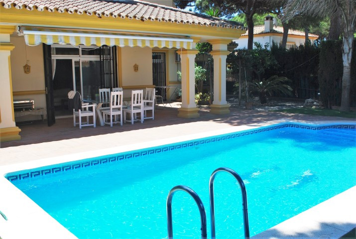 Property: Calahonda, Costa del Sol (Detached Villa)