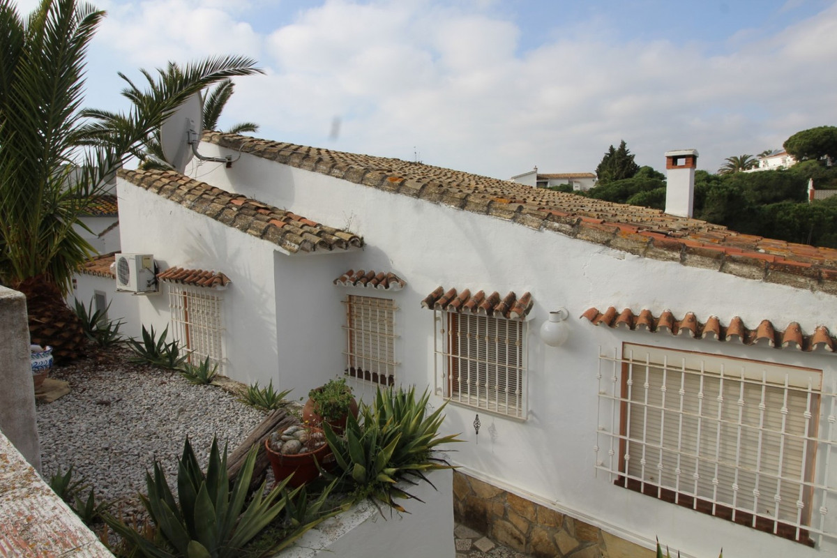 Property Image: Caleta de Vélez, Costa del Sol East (Detached Villa)