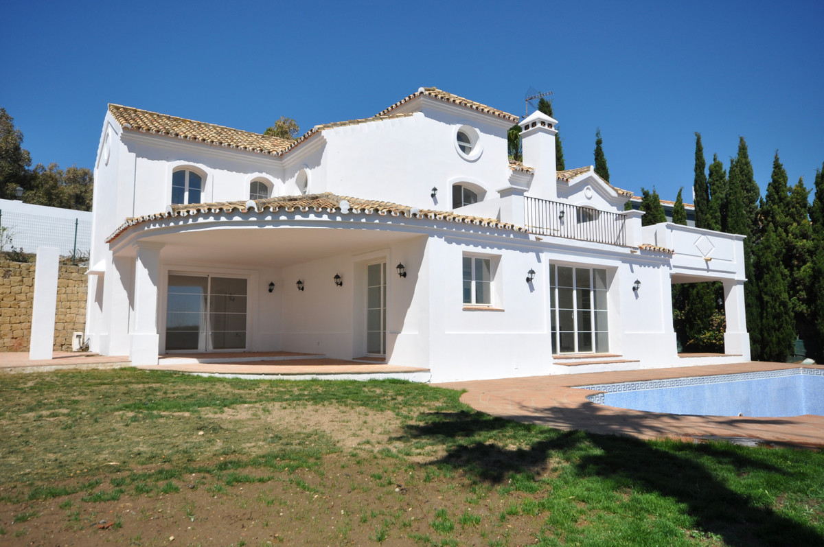 Property: La Duquesa, Costa del Sol (Detached Villa)