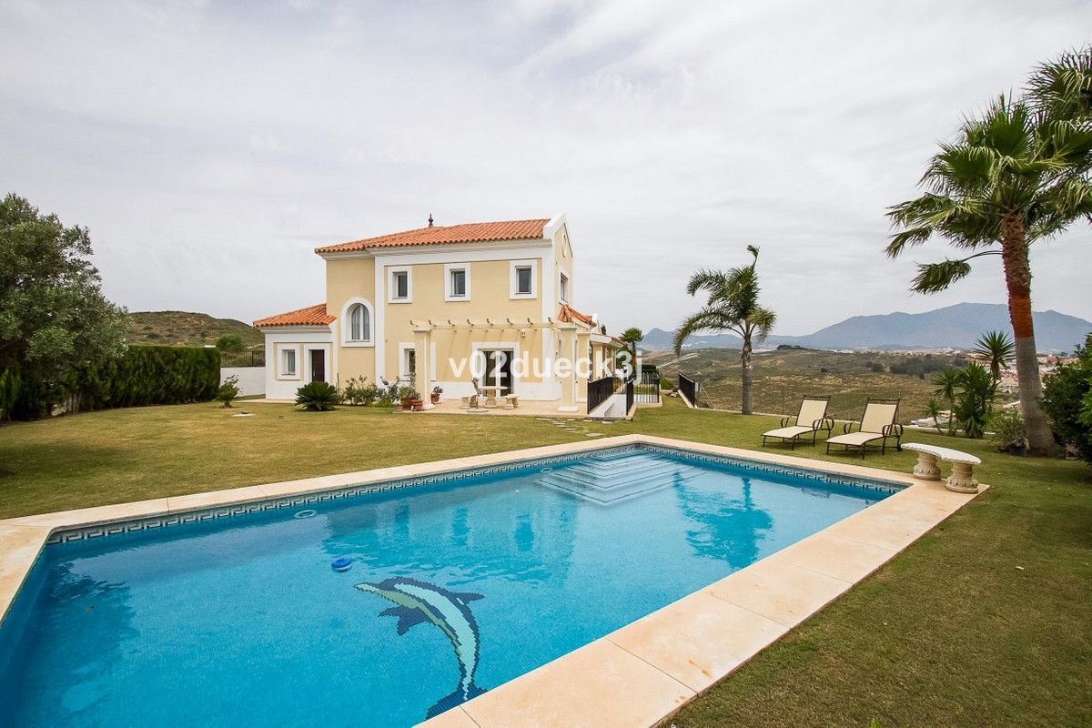 Property Image: La Duquesa, Costa del Sol (Detached Villa)