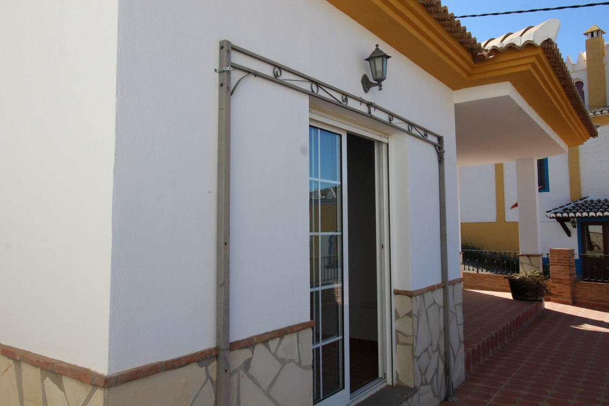 Property Image: Alcaucín, Costa del Sol East (Detached Villa)