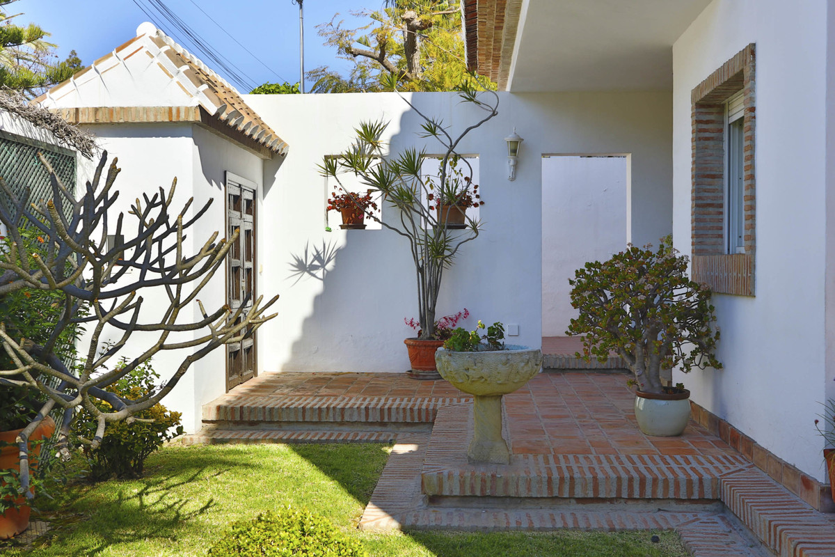 Property Image: Nerja, Costa del Sol East (Detached Villa)