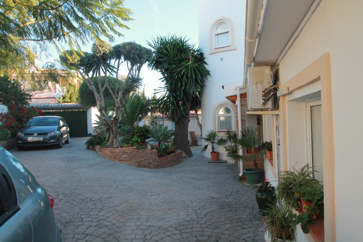 Property Image: El Pinillo, Costa del Sol (Detached Villa)